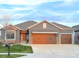 8311 Pickering St, Shawnee, KS 66227