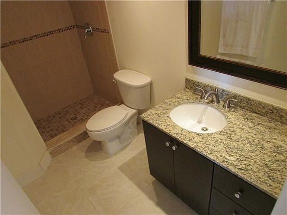 5th image of 780 NE 69th St APT 402