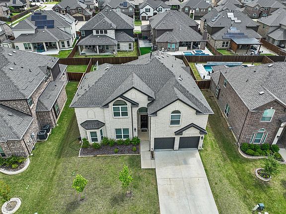 3rd image of 4408 Canadian River Dr