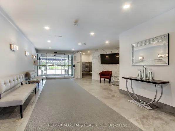 255 Bamburgh Cir #1203, Toronto, ON M1W 3T6