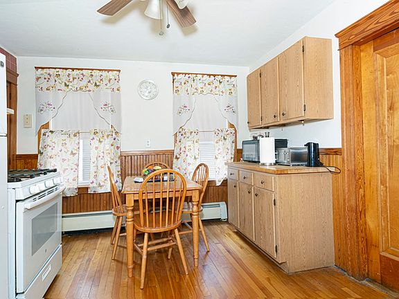 4th image of 14 Ericsson St