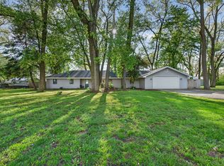 1555 N Rollin Ln, Coal City, IL 60416