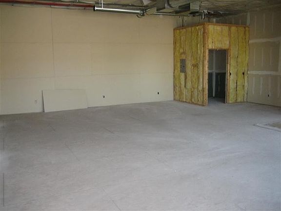 5th image of 10121 W Clearwater Ave
