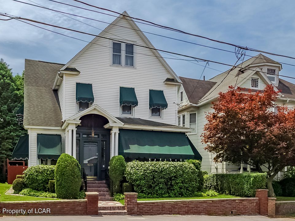 1st image of 143 William St