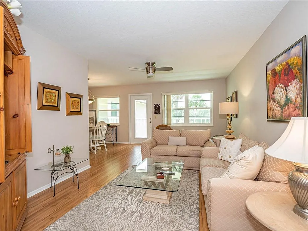 1 bed, 1.5 bath, 750 sqft, $1,450 — Photo 3