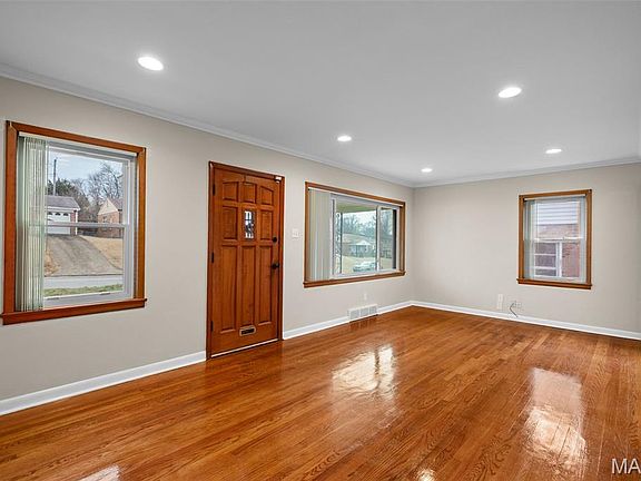 5th image of 1147 Jolene Dr