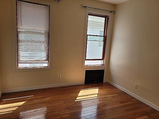 5th image of 506 E 7th St Floor 2