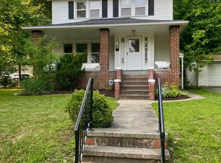 1462 Parkhill Rd, Cleveland Heights, OH 44121