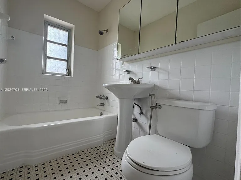 1320 NW 87th St — Photo 10