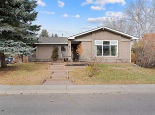 9632 S Oakcliffe Dr SW, Calgary, AB T2V 0J7