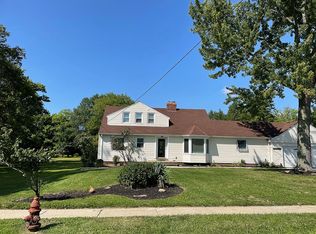 25685 Highland Rd, Richmond Heights, OH 44143