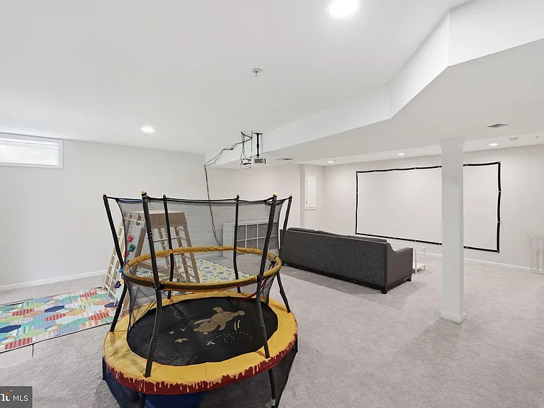 1908 Orchard Hill Dr — Photo 35