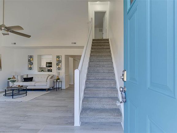 2nd image of 1101 Gallery Ct