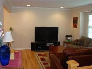 5th image of 4737 Lucille Ln