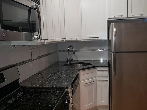 5th image of 763 Franklin Ave APT 3L