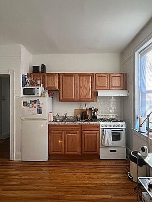 3rd image of 31-15 33rd St