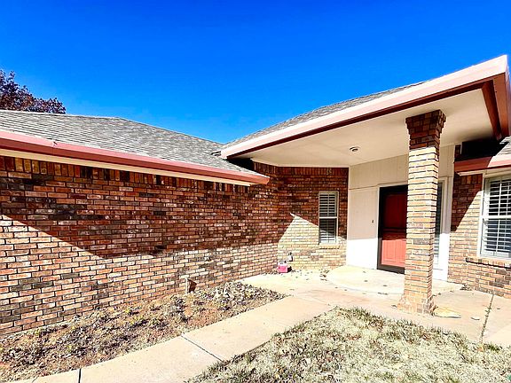 2nd image of 1008 Rosewood Dr