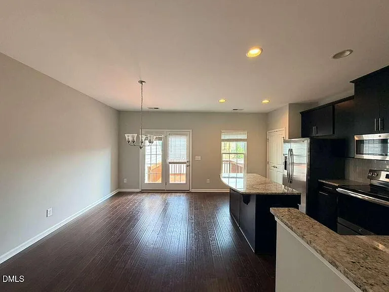 112 Brier Summit Pl — Photo 7