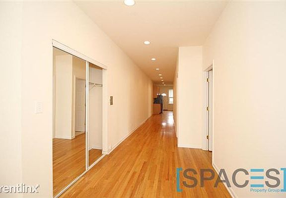 4th image of 4812 N Winchester Ave #3N