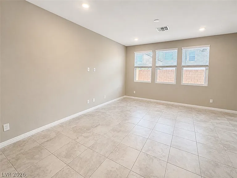 8768 Rio Andir Ave — Photo 2