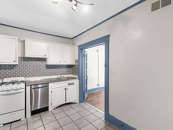 2nd image of 1141 14th St S APT 3