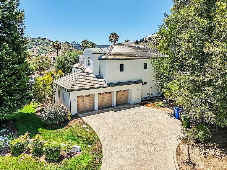 3907 Peartree Pl — Photo 37