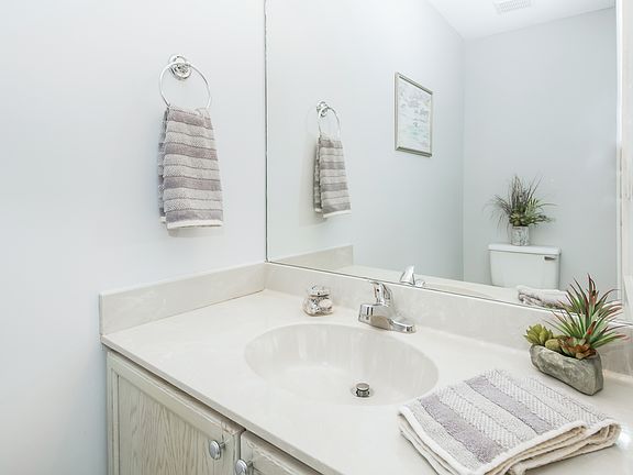 3rd image of 1042 Fairfax Ln