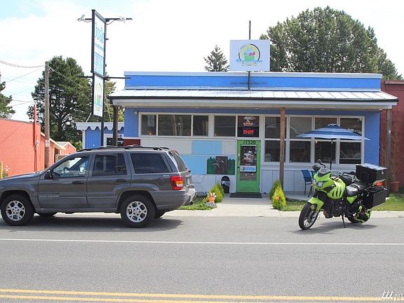 2nd image of 17318 Vashon Hwy SW