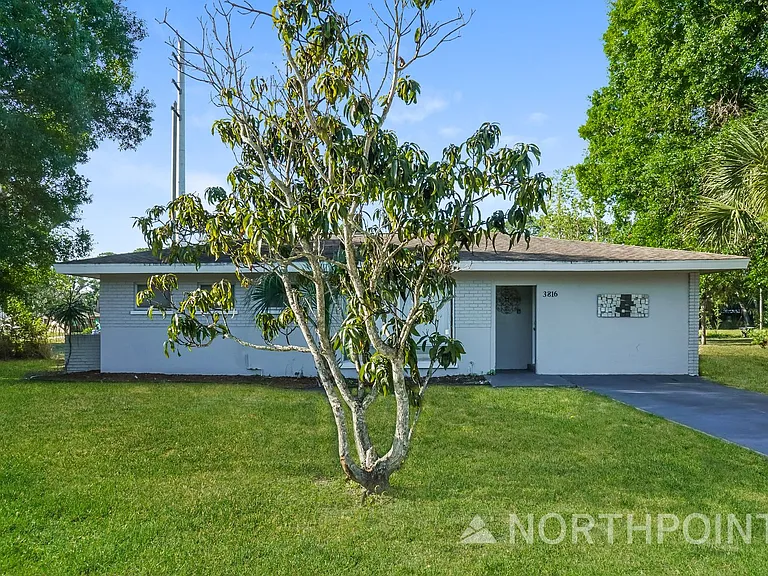 3816 Melgert Ln — Photo 2
