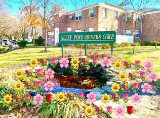 226-06 Kingsbury Ave #1, Oakland Gardens, NY 11364