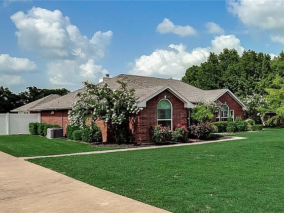 2nd image of 835 Rock Creek Ln