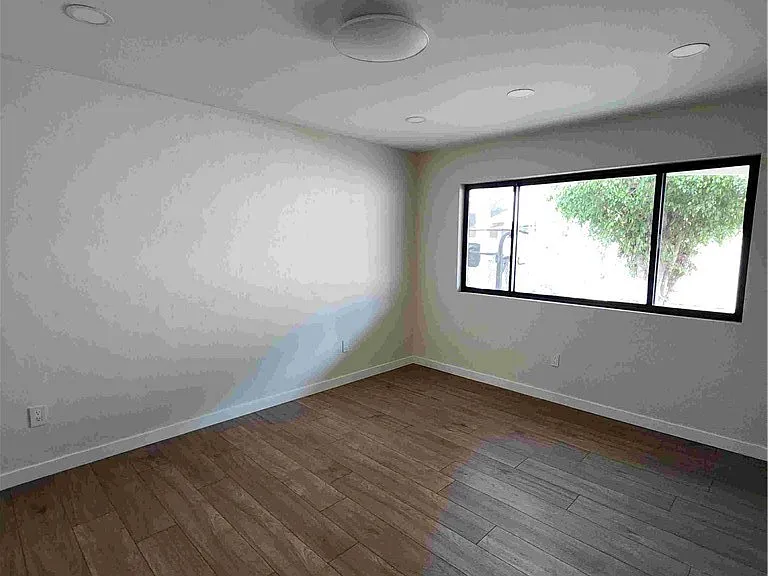 7129 Saranac St #7129 — Photo 11