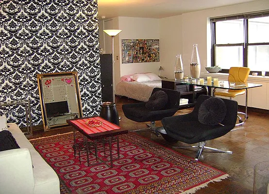 Sold by Warburg | media 1