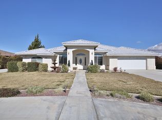 18600 Hinton St, Hesperia, CA 92345