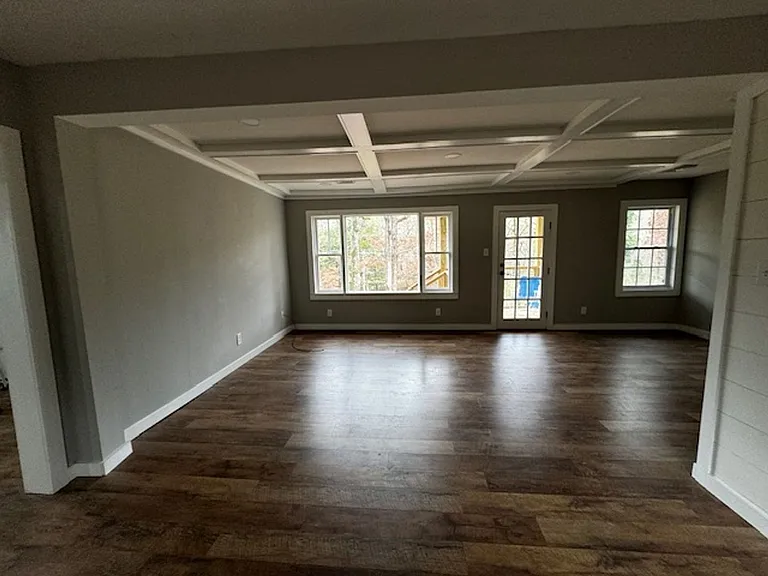 201 Old Harrison Cir SW — Photo 4