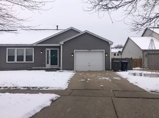 1385 Cimarron Ct, Elgin, IL 60120