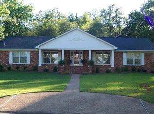 1206 Dogwood Dr E, Murray, KY 42071