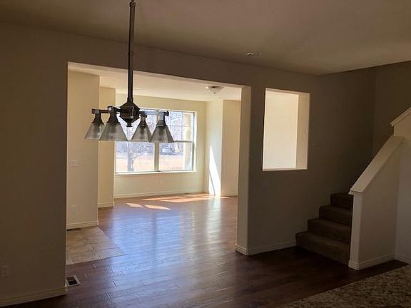 4th image of 1102 Montgomerie Cir