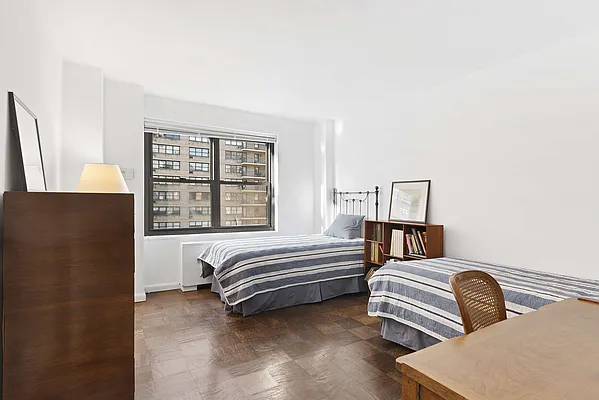 Sold by Compass | media 6