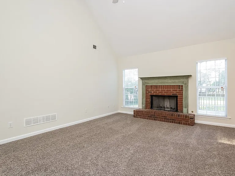212 Browning Cir — Photo 6