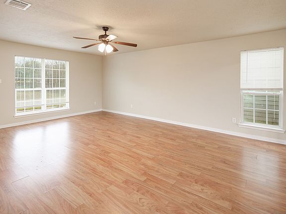 5th image of 4117 McFarland Dr