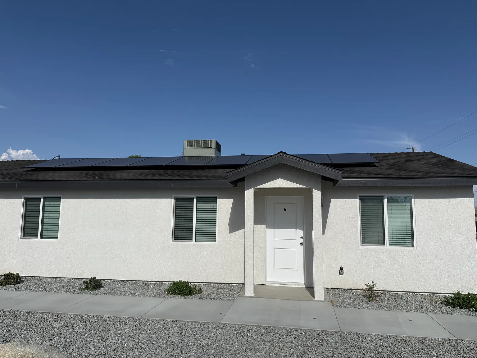 2 bed, 820 sqft, $1,400 — Photo 3