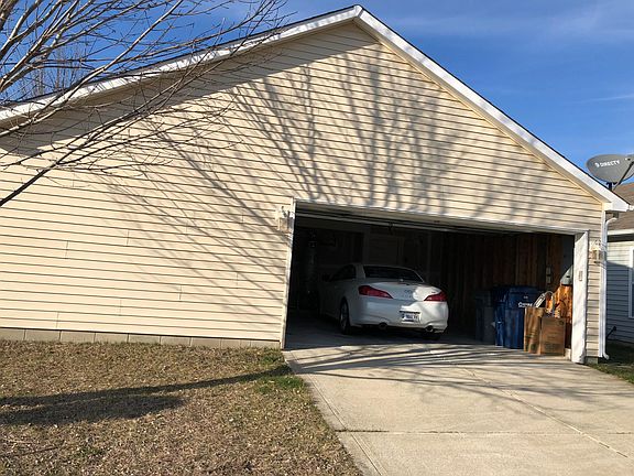 2nd image of 12123 Lindley Dr
