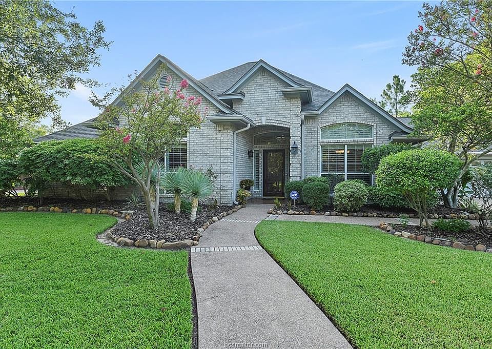 1st image of 9231 Brookwater Cir