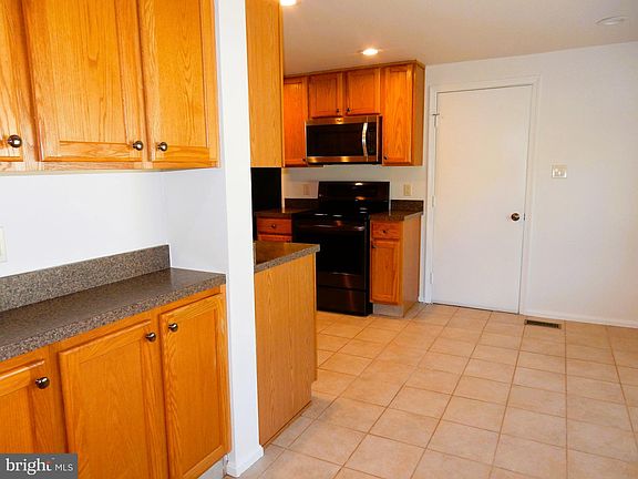 3rd image of 7529 Camp Alger Ave