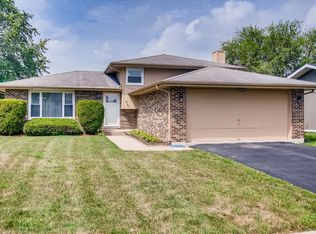 18700 Willow Ave, Country Club Hills, IL 60478