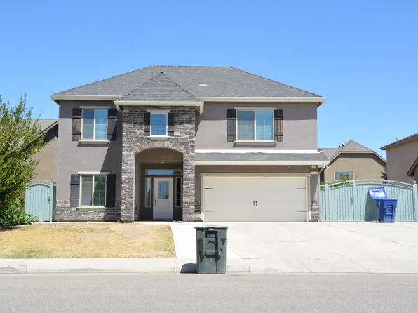 9312 Pilgrim Heights Dr, Bakersfield, CA 93313