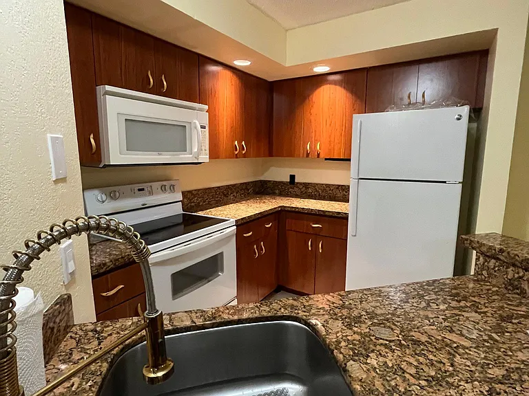 3400 Pinewalk Dr N #916 — Photo 20