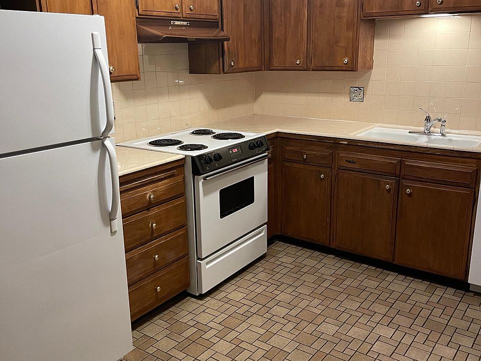 1st image of 6515 4th Ave NE APT 3