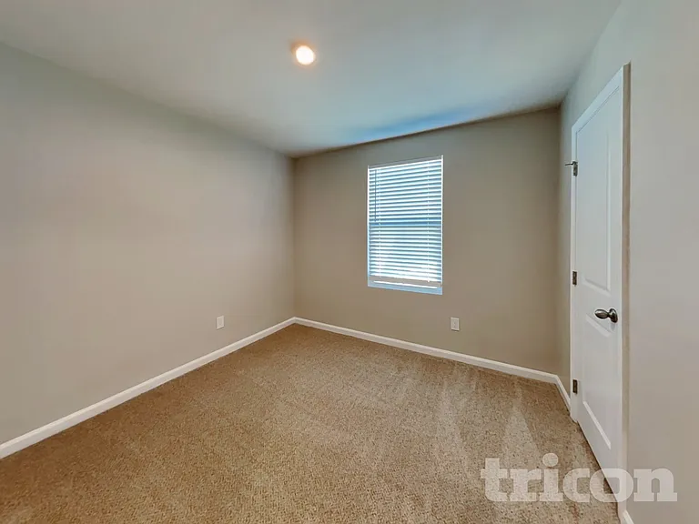886 Purcell Dr — Photo 15